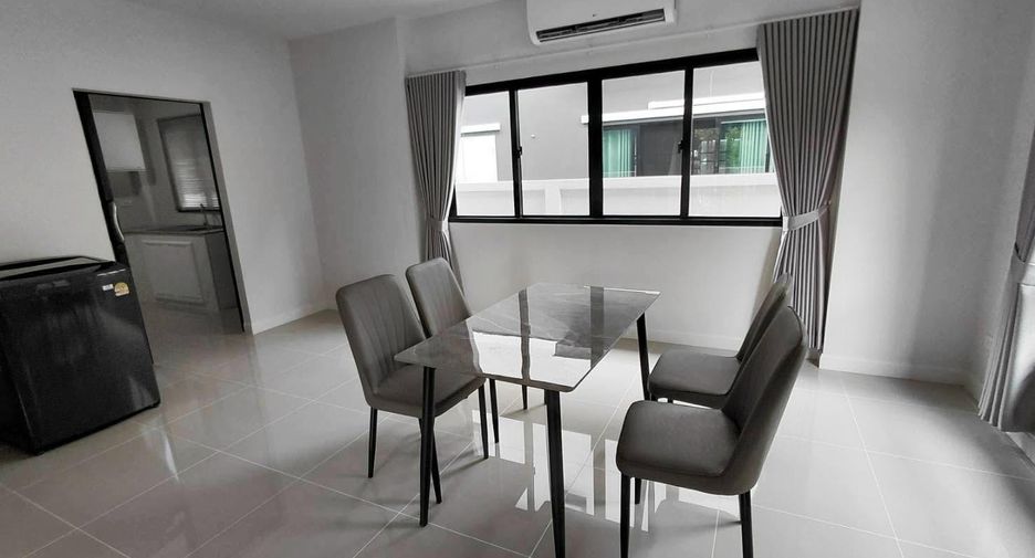 For rent 3 bedrooms house in San Kamphaeng, Chiang Mai