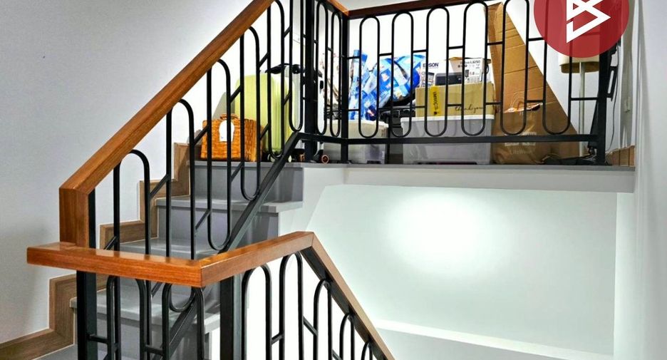 出售 4 卧室 独立屋 在 Mueang Samut Sakhon, Samut Sakhon