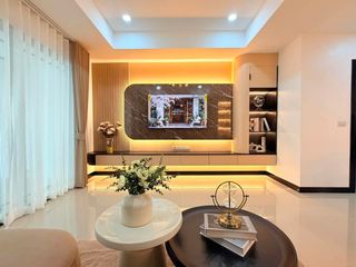 Casa adosada en venta de 3 habitaciones en Bang Lamung, Chonburi