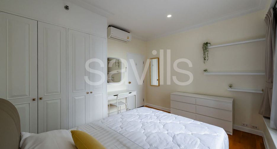 For rent 2 bedrooms condo in Sathon, Bangkok