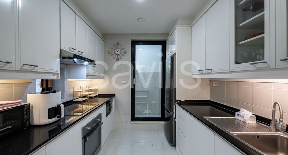 For rent 2 bedrooms condo in Sathon, Bangkok