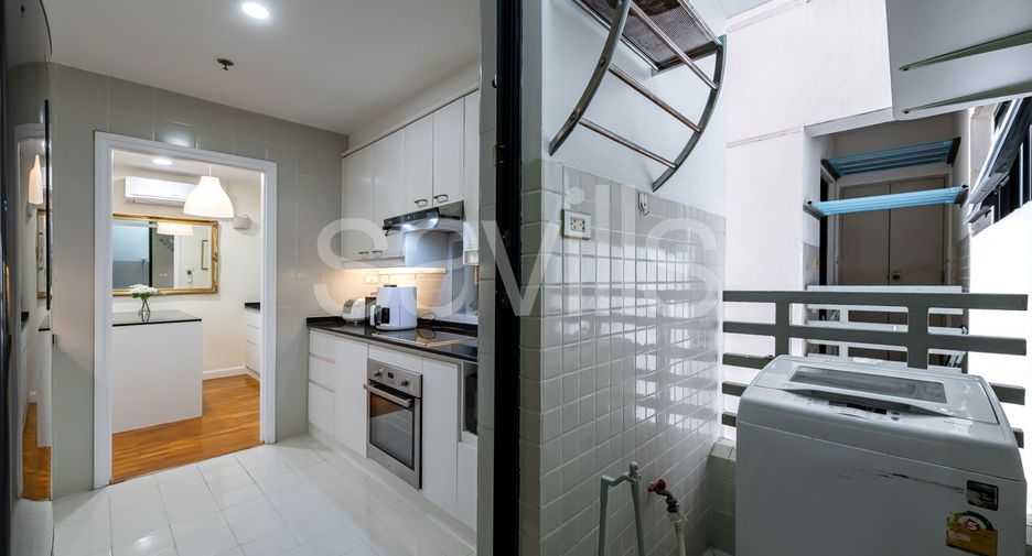 For rent 2 bedrooms condo in Sathon, Bangkok