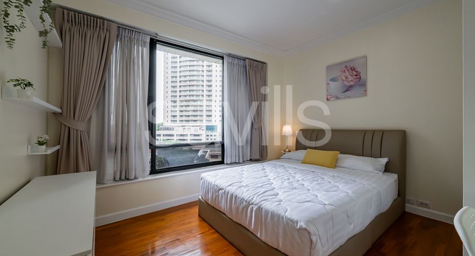 For rent 2 bedrooms condo in Sathon, Bangkok
