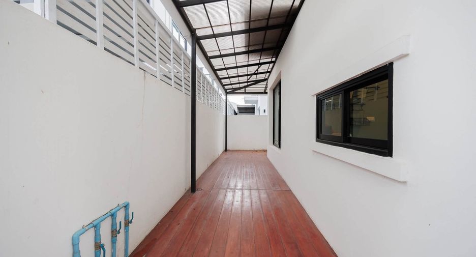For rent 3 bedrooms house in Mueang Chiang Mai, Chiang Mai