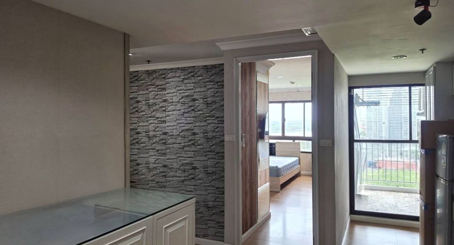 For sale 3 bedrooms condo in Yan Nawa, Bangkok