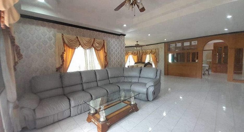 Villa zur Miete mit 4 Zimmer in Bang Lamung, Chonburi