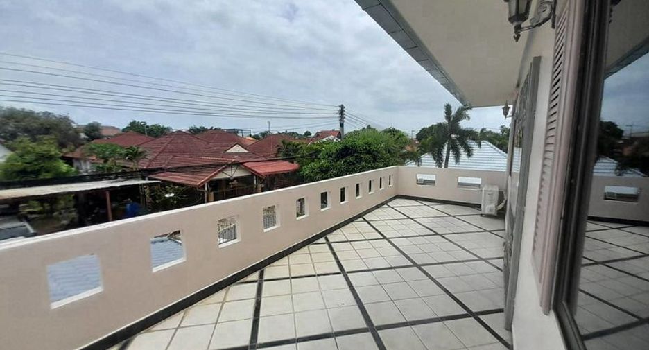 Villa zur Miete mit 4 Zimmer in Bang Lamung, Chonburi