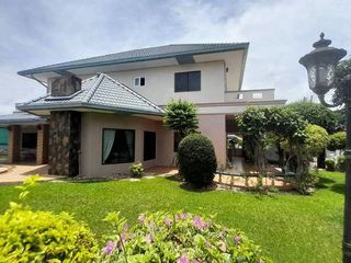 À louer 4 chambres villa à Bang Lamung, Chonburi