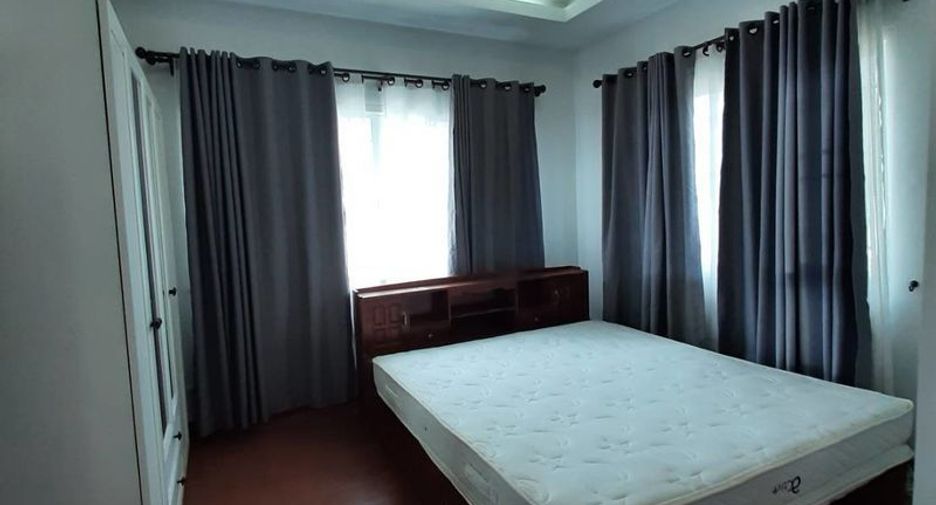For rent 3 bedrooms house in Mueang Chiang Mai, Chiang Mai