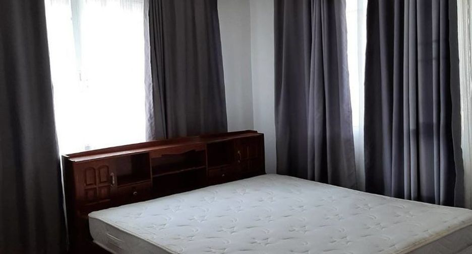 For rent 3 bedrooms house in Mueang Chiang Mai, Chiang Mai