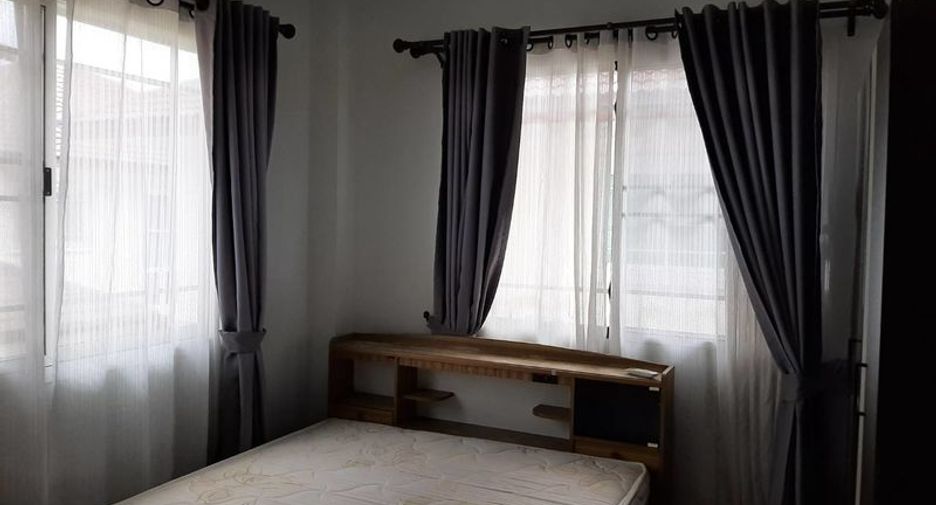 For rent 3 bedrooms house in Mueang Chiang Mai, Chiang Mai