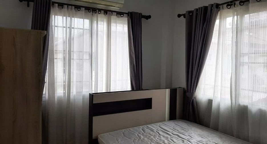 For rent 3 bedrooms house in Mueang Chiang Mai, Chiang Mai