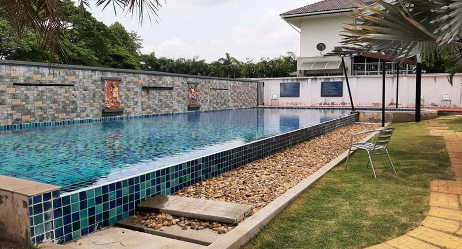 For rent 3 bedrooms house in Mueang Chiang Mai, Chiang Mai