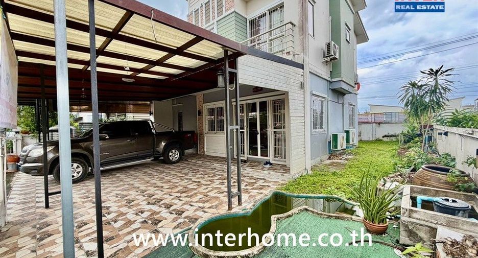 Casa en venta de 4 habitaciones en Nong Chok, Bangkok