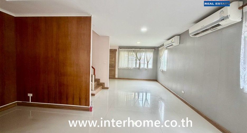 Casa en venta de 4 habitaciones en Nong Chok, Bangkok
