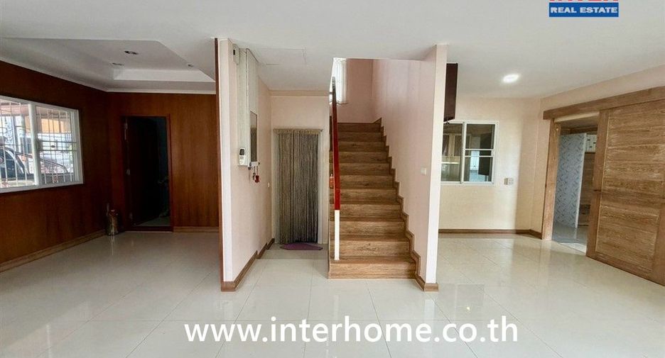 Casa en venta de 4 habitaciones en Nong Chok, Bangkok