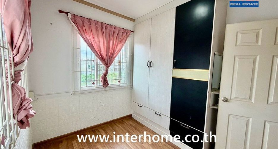 Casa en venta de 4 habitaciones en Nong Chok, Bangkok