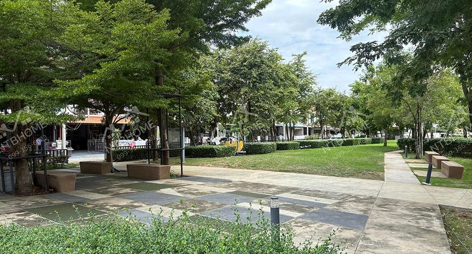 For sale 3 ベッドルーム townhouse in Bang Kruai, Nonthaburi