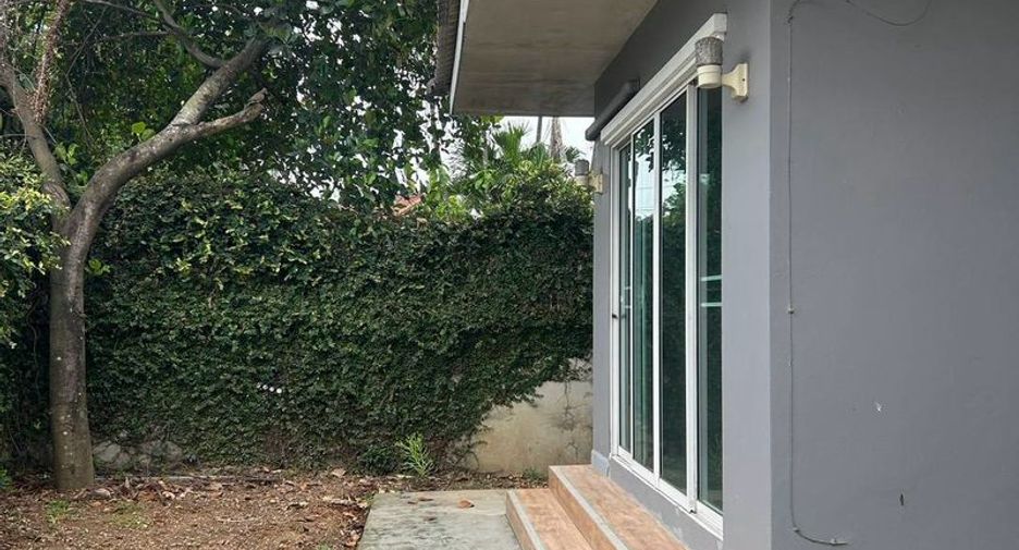 For rent 3 bedrooms house in San Sai, Chiang Mai
