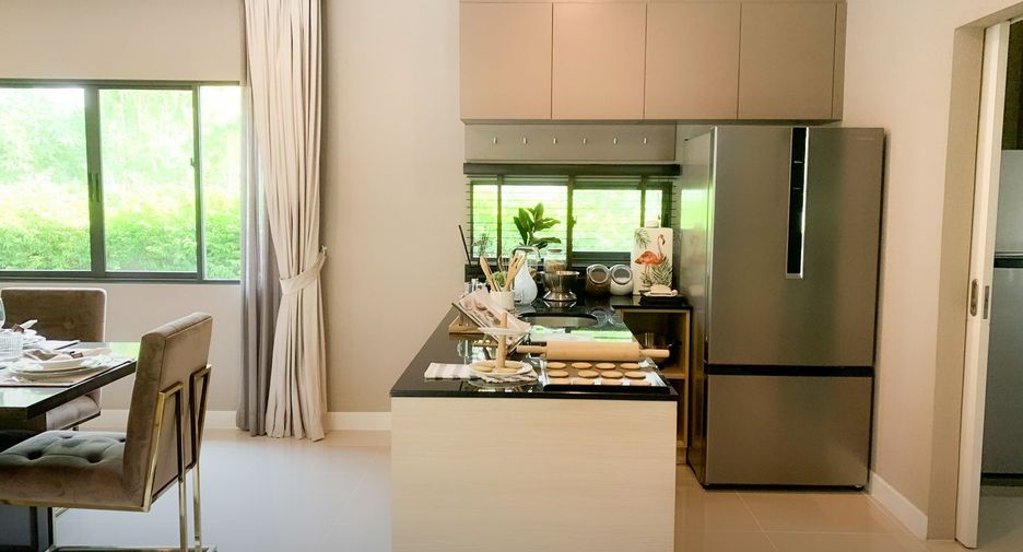 For sale 5 bedrooms house in Sai Mai, Bangkok