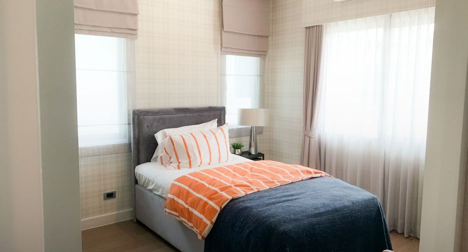 For sale 5 bedrooms house in Sai Mai, Bangkok