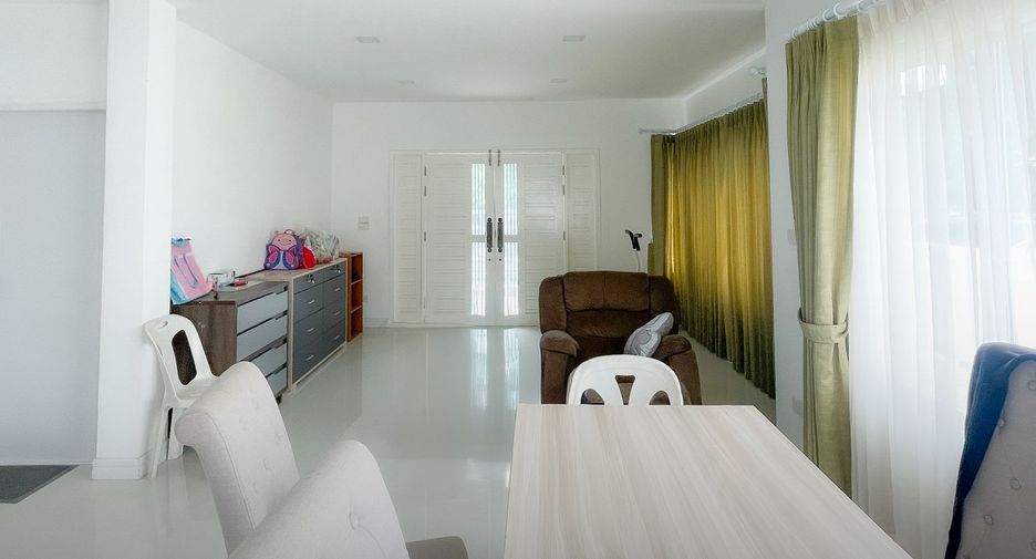 Haus zum Kauf mit 3 Zimmer in Khlong Sam Wa, Bangkok