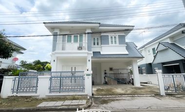 Haus zum Kauf mit 3 Zimmer in Khlong Sam Wa, Bangkok