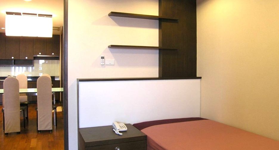 For rent 2 bedrooms condo in Bang Rak, Bangkok