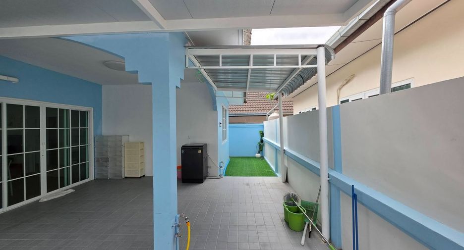 For rent 3 bedrooms house in Bang Lamung, Chonburi