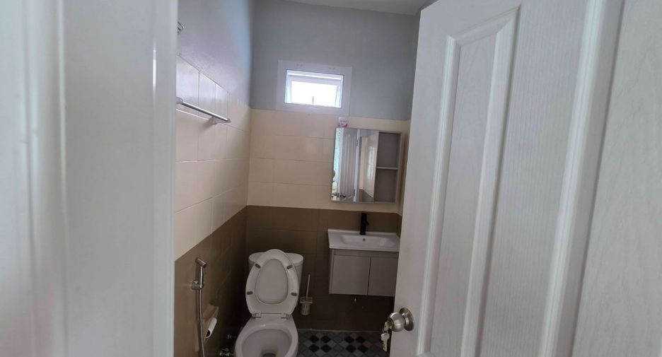 For rent 3 bedrooms house in Bang Lamung, Chonburi