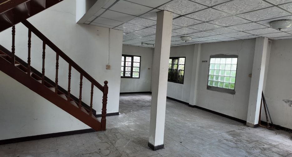 For sale 6 bedrooms house in Khlong Sam Wa, Bangkok