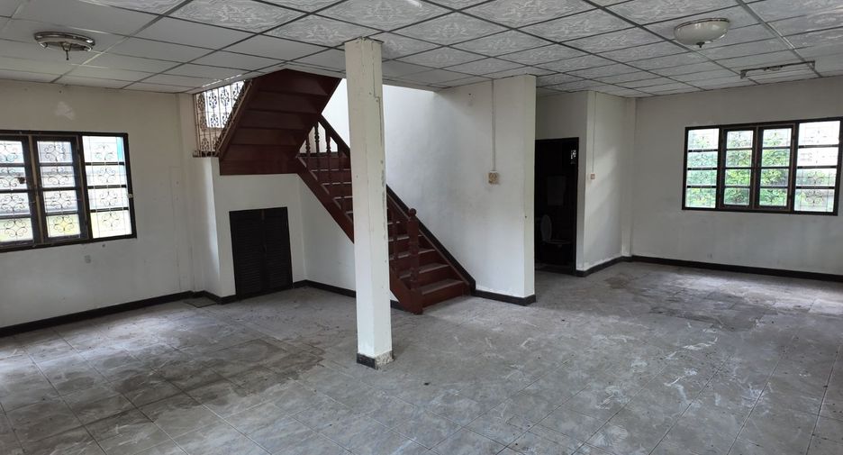 For sale 6 bedrooms house in Khlong Sam Wa, Bangkok