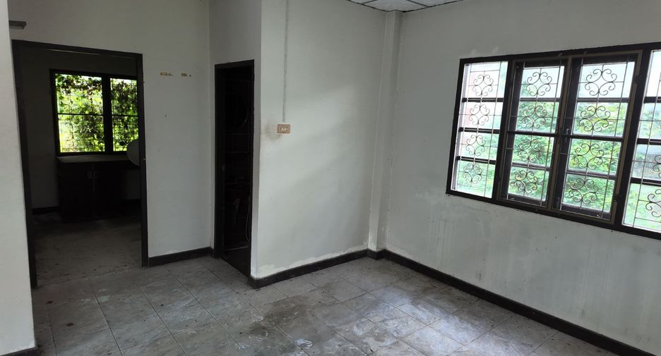 For sale 6 bedrooms house in Khlong Sam Wa, Bangkok