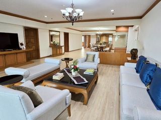 For rent 4 bedrooms condo in Watthana, Bangkok