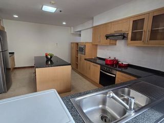 For rent 4 bedrooms condo in Watthana, Bangkok