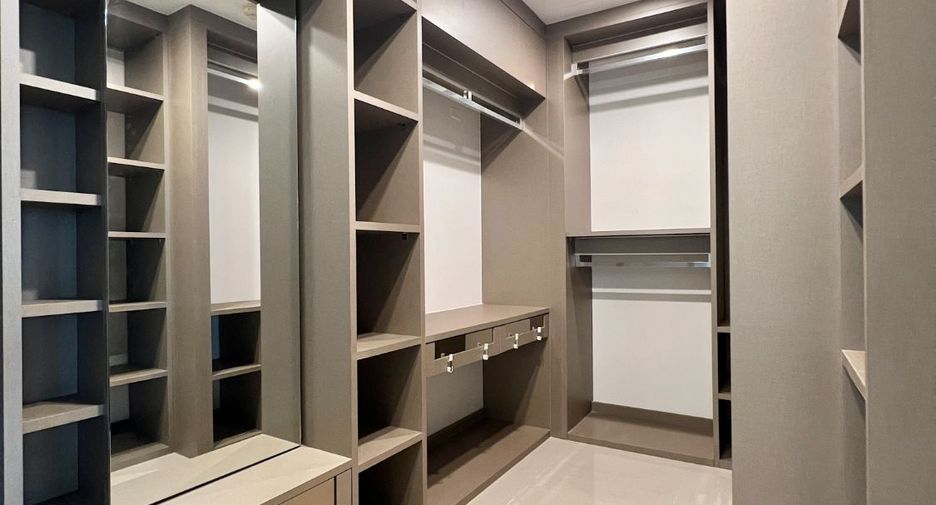 For sale 2 bedrooms condo in Bang Kho Laem, Bangkok