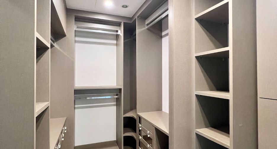 For sale 2 bedrooms condo in Bang Kho Laem, Bangkok