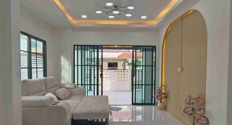 Haus zum Kauf mit 4 Zimmer in Khlong Sam Wa, Bangkok