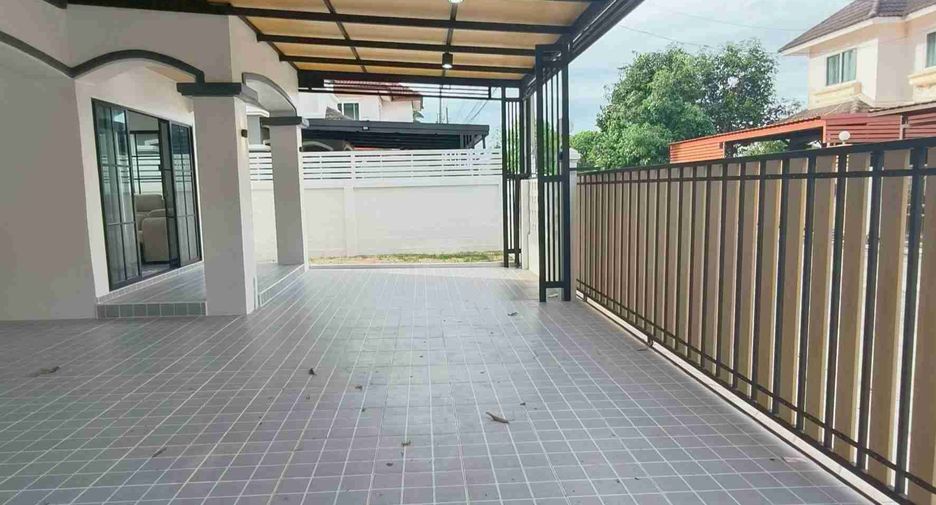 Haus zum Kauf mit 4 Zimmer in Khlong Sam Wa, Bangkok
