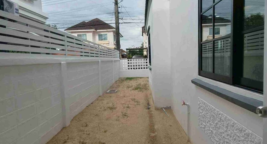 Haus zum Kauf mit 4 Zimmer in Khlong Sam Wa, Bangkok