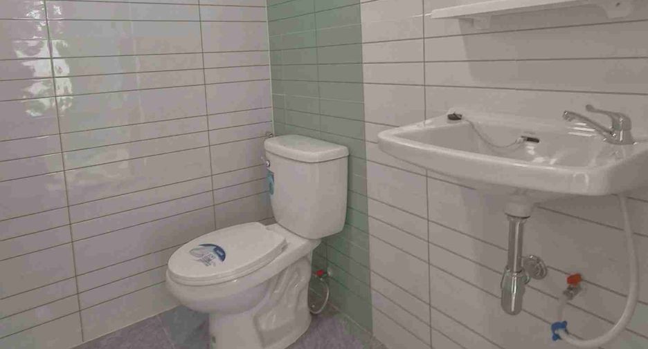 Haus zum Kauf mit 4 Zimmer in Khlong Sam Wa, Bangkok