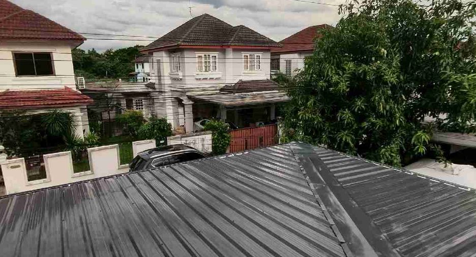 Haus zum Kauf mit 4 Zimmer in Khlong Sam Wa, Bangkok