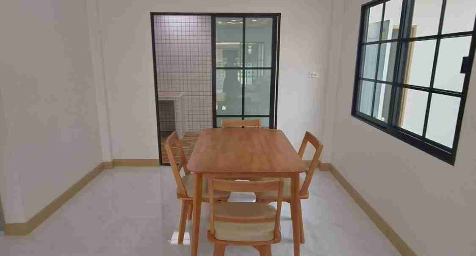 Haus zum Kauf mit 4 Zimmer in Khlong Sam Wa, Bangkok