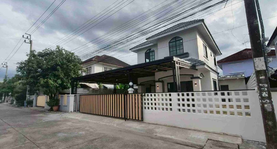 Haus zum Kauf mit 4 Zimmer in Khlong Sam Wa, Bangkok
