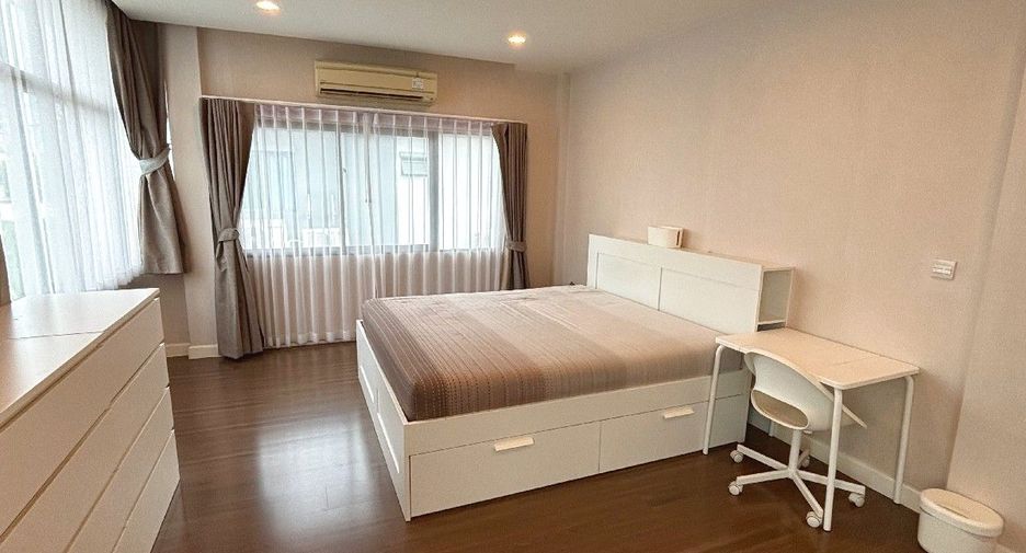 For rent 4 bedrooms house in Prawet, Bangkok