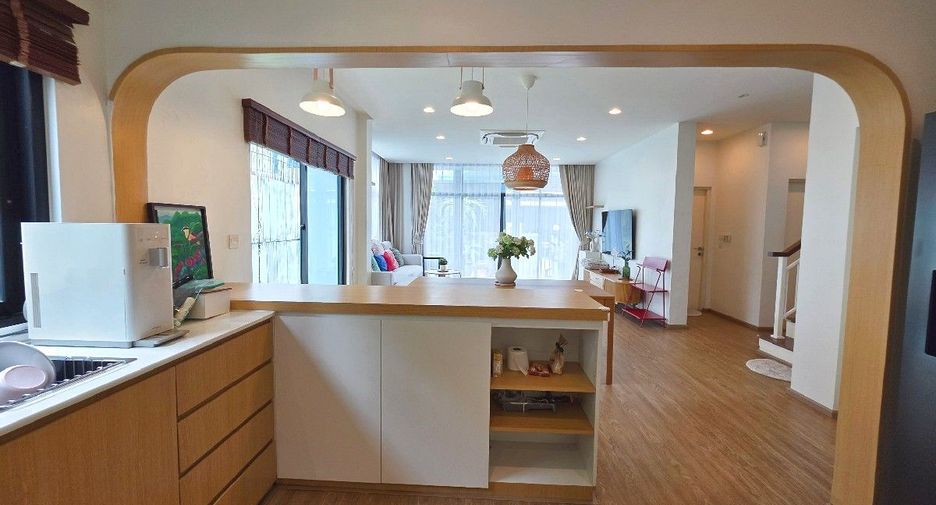 Haus zur Miete mit 4 Zimmer in Prawet, Bangkok