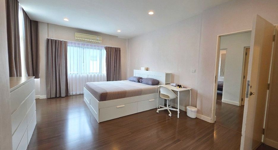 Haus zur Miete mit 4 Zimmer in Prawet, Bangkok