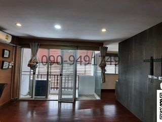 Casa adosada en alquiler de 5 habitaciones en Suan Luang, Bangkok