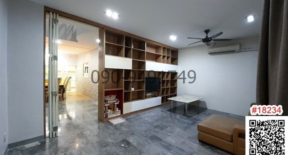 Casa adosada en alquiler de 5 habitaciones en Suan Luang, Bangkok