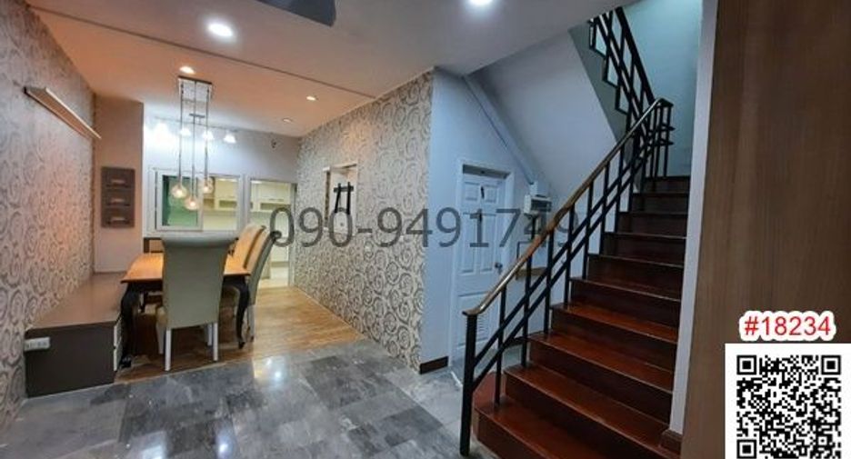 Casa adosada en alquiler de 5 habitaciones en Suan Luang, Bangkok